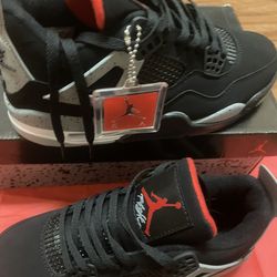 AIR JORDANS 4 RETRO