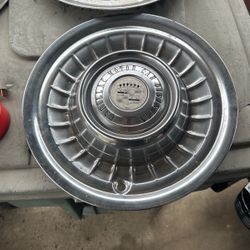 Cadillac Hub Caps And GMC Hub caps