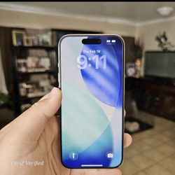 Like New iPhone 15 Pro 256GB Unlocked (100% Battery) w/ Box & Many Cases
