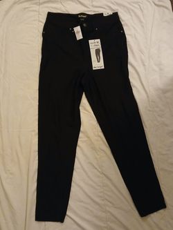 Brand New Woman's Black Jeans Size 16