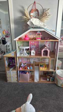 KidKraft dollhouse  Mansion