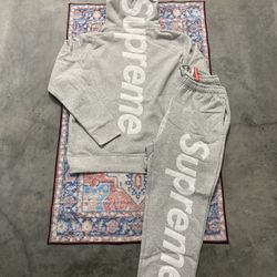 Pullover And Joggers 