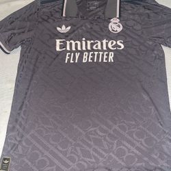 Real Madrid Player Version Kit 