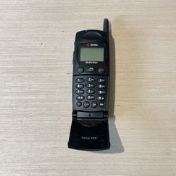 Samsung SCH-2000 Rare Cellular Phone Blk Sprint “UNTESTED”No Charger Buy As Is. 