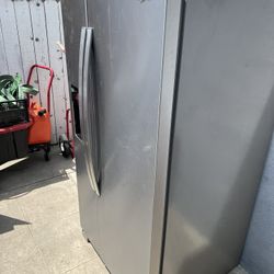 Fridge (1yr old)