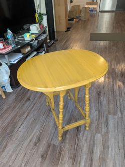 Foldable Small Table