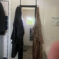 Over The Door Hanging Mirror 