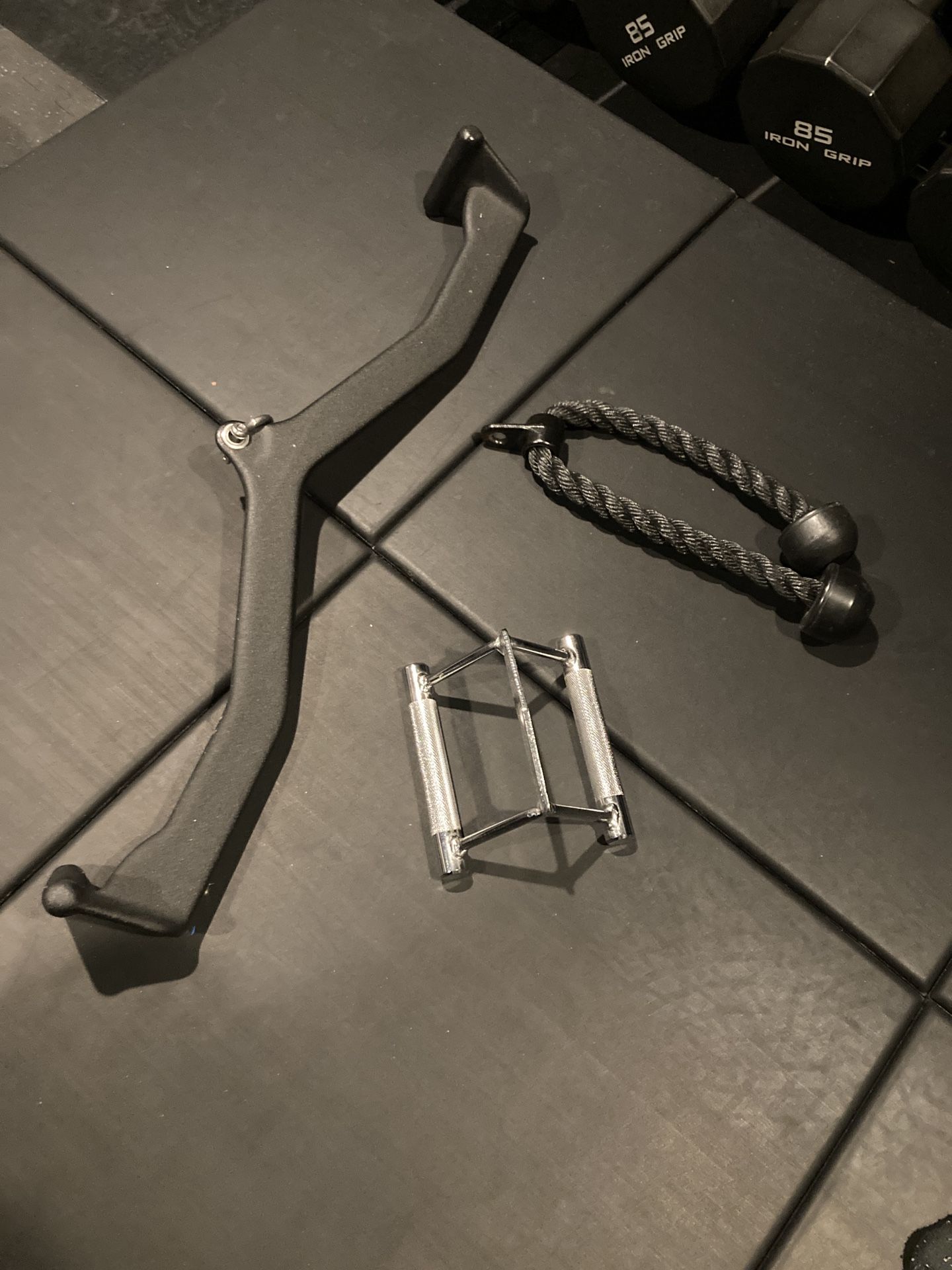 Lat pulldown, close grip and tricep rope cable Attachments