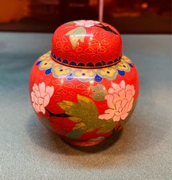 Vintage lovely cloisonné enamel petite Chinese ginger jar with lid