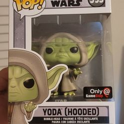 Yoda (Hooded) Exclusive Funko Pop 