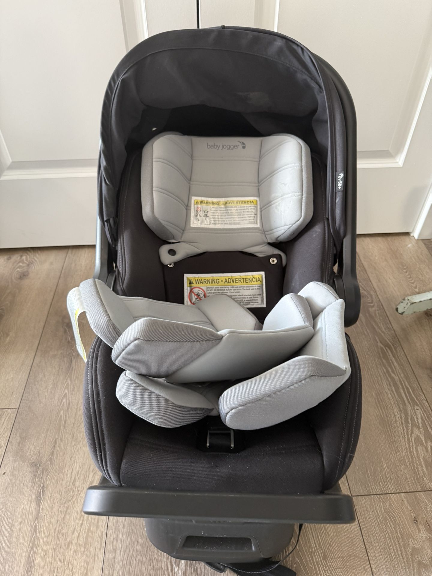 👶 Baby Jogger City GO Infant Car Seat + Base + Extra Pads