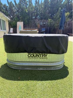Behlen Country Galvanized Ice Bath / Cold Plunge Tub with Cover