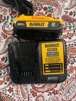 Dewalt Charger And Battery 2AH 20v. $45 Firm Price. Pick Up In Van Nuys