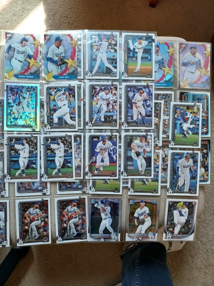 Huge Dodgers Baseball Card Lot Freeman Betts Yamamoto Sasaki