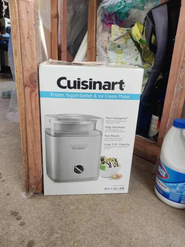 SAVE 50.00 OFF RETAIL PRICE - CUISINART ICE CREAM MAKER NIB