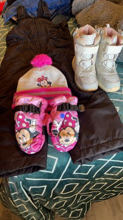 Overalls size 4 boots size 10 hat and gloves for girls snow