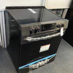 New Scratch And Dent Frigidaire Gallery 5 Burner Glass Top Black Stainless Steel Slide In Range. 1 year Warranty 