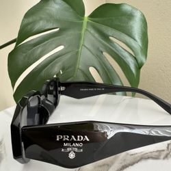 Luxury Black Sunglasses Logo