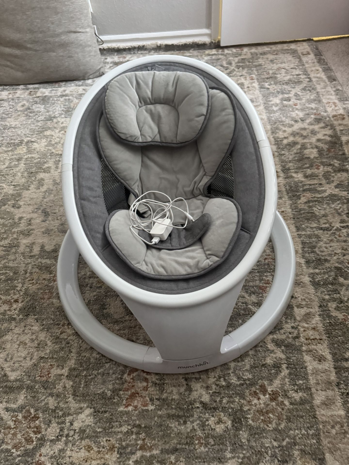 Munchkin Bluetooth Baby Swing
