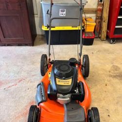PROJECT, Husqvarna 22” Self propelled Lawn Mower, RUNS, PARTS, OR FIX