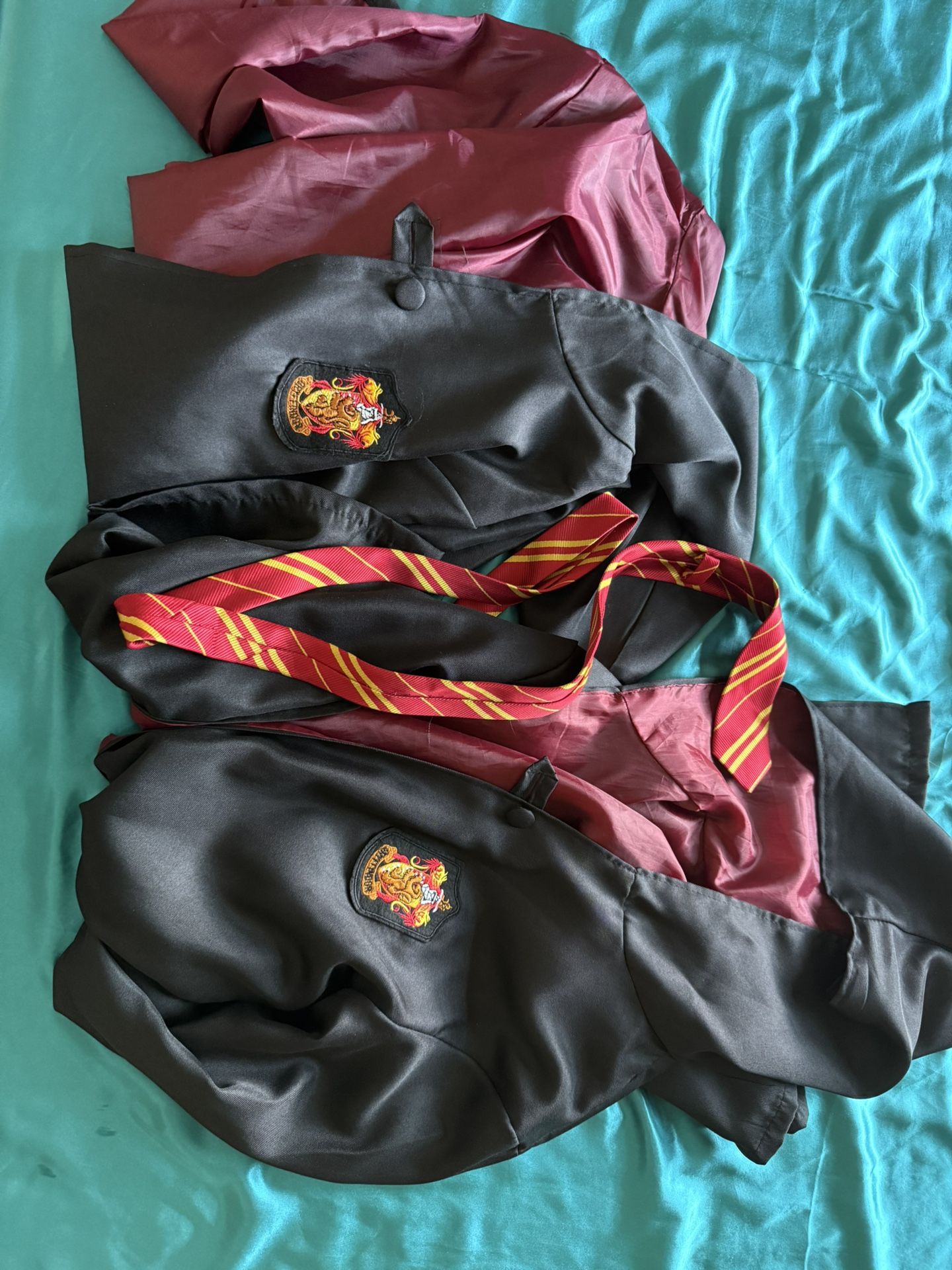 Gryffindor Robe (Universal Studios Style) – Size M & XL Available