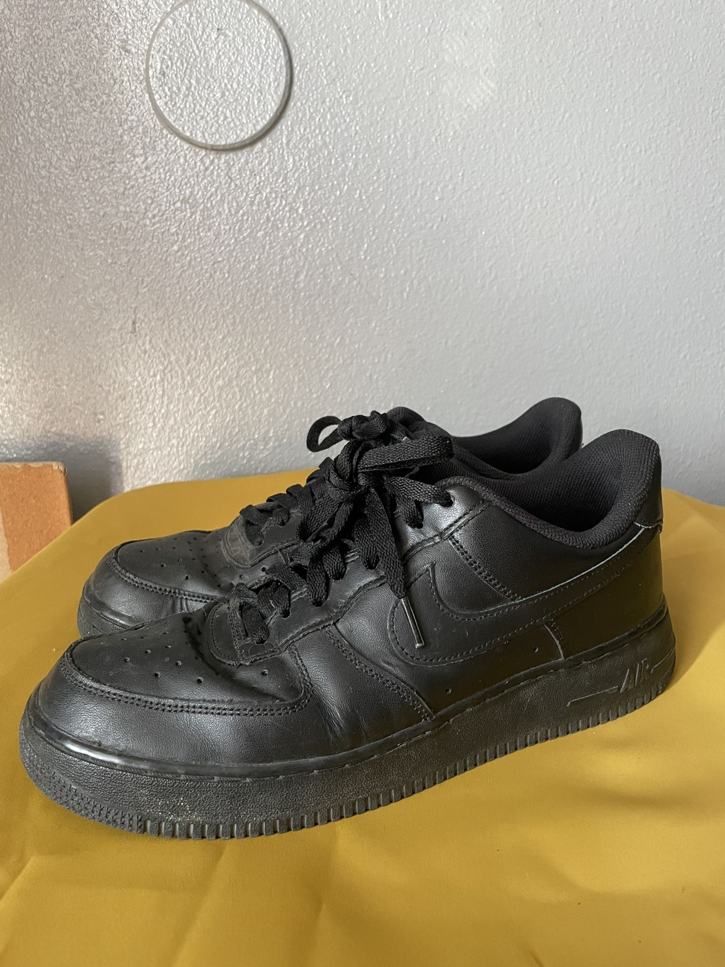 Black Nike Air Force 1