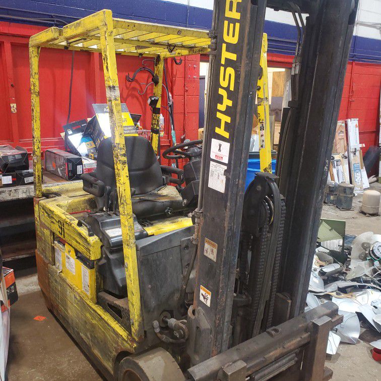 Hyster Electric Fork Lift