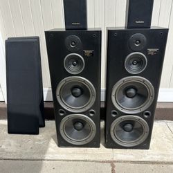 250$ OBO  Technics 3 WAY SPEAKER TWIN WOOFER