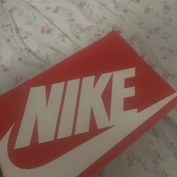 Size 7 Women’s Airforces