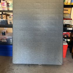 Queen box Spring 