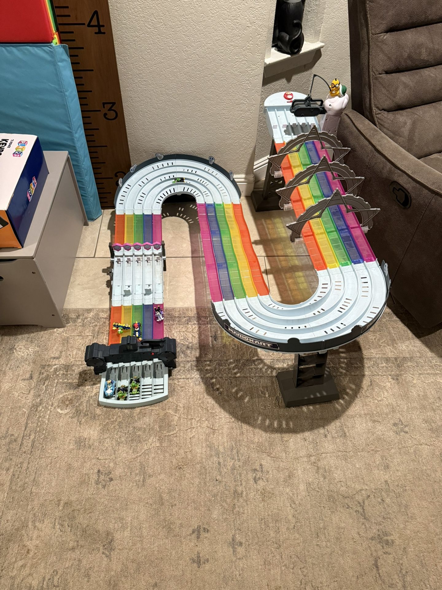 Hot Wheels Mario Rainbow Road Track