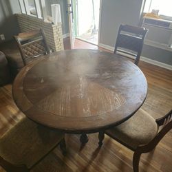 Dining Table / Comedor