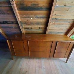 Mid-Century Drexel Antique Wooden Dresser