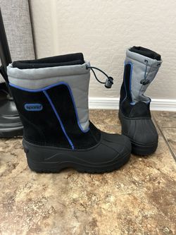 Snow Boots Size 5
