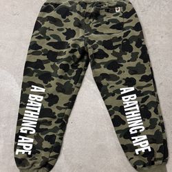 A bathing Ape Camo Sweat Pants