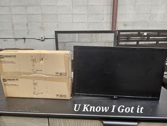 24 Inch LG Computer Monitor And Mount