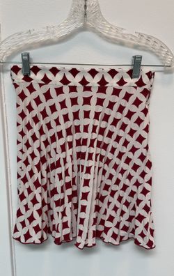 Stylish Zara Pleated Skirt - Red and White Pattern