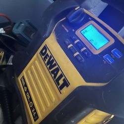 dewalt jump box