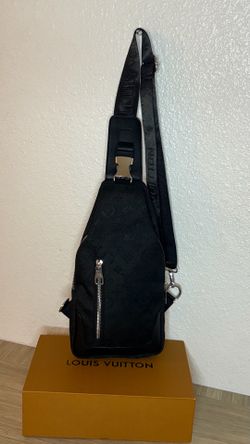 Pechera lv para hombre
