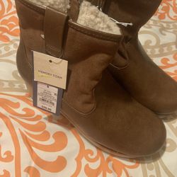 Boots Size 6 Sells For $39.99 ( Selling For $15.00) Tags On