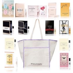 New— Macys Canvas  with 15 fragrance samples