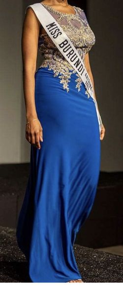 Form-fitting Dancing Queen U.S.A. Blue Sparkly Dress Soze Medium 