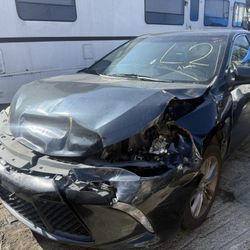 2016 Toyota Camry Part Out 