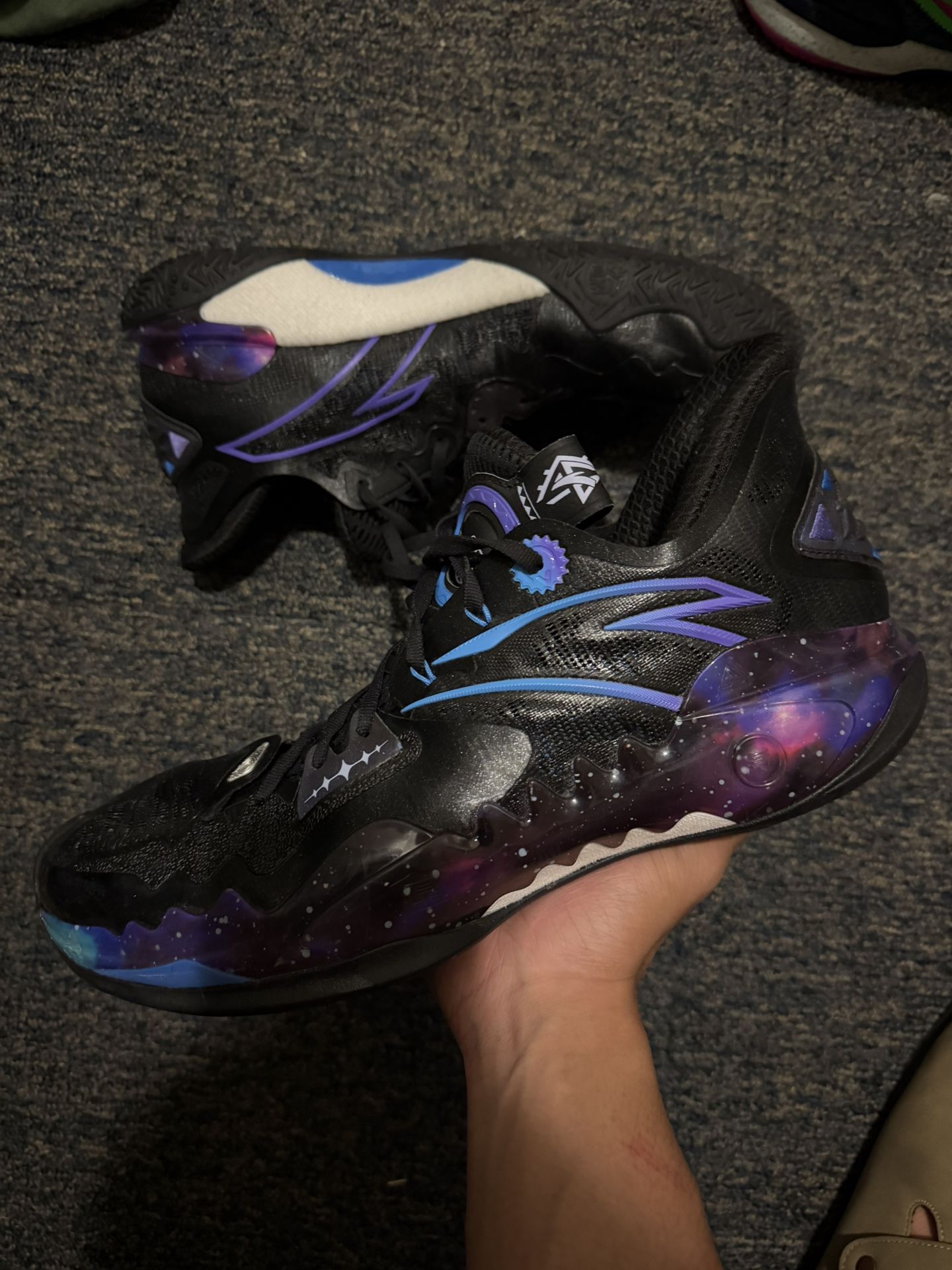 Anta Shockwave 5 Size 12