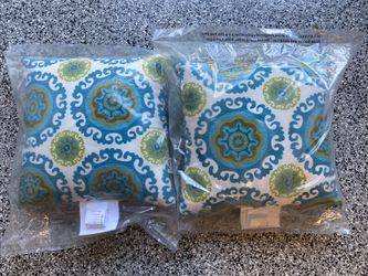 NEW Outdoor Decorative Throw Pillows 