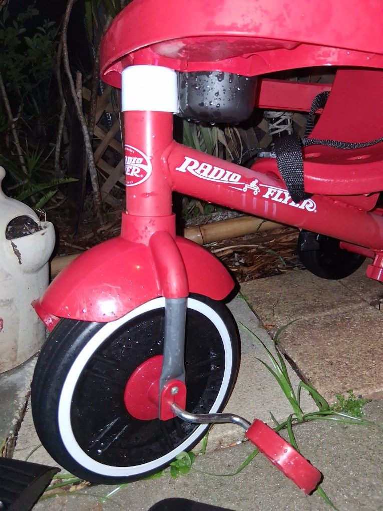 Radio stroller