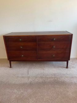 Chest of drawers set