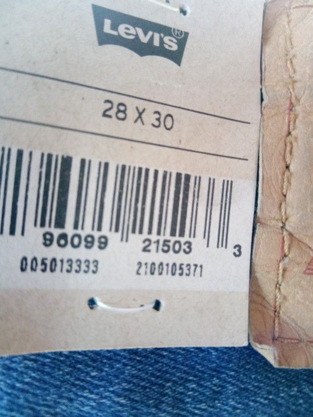 Brand New Levi's 28/30
