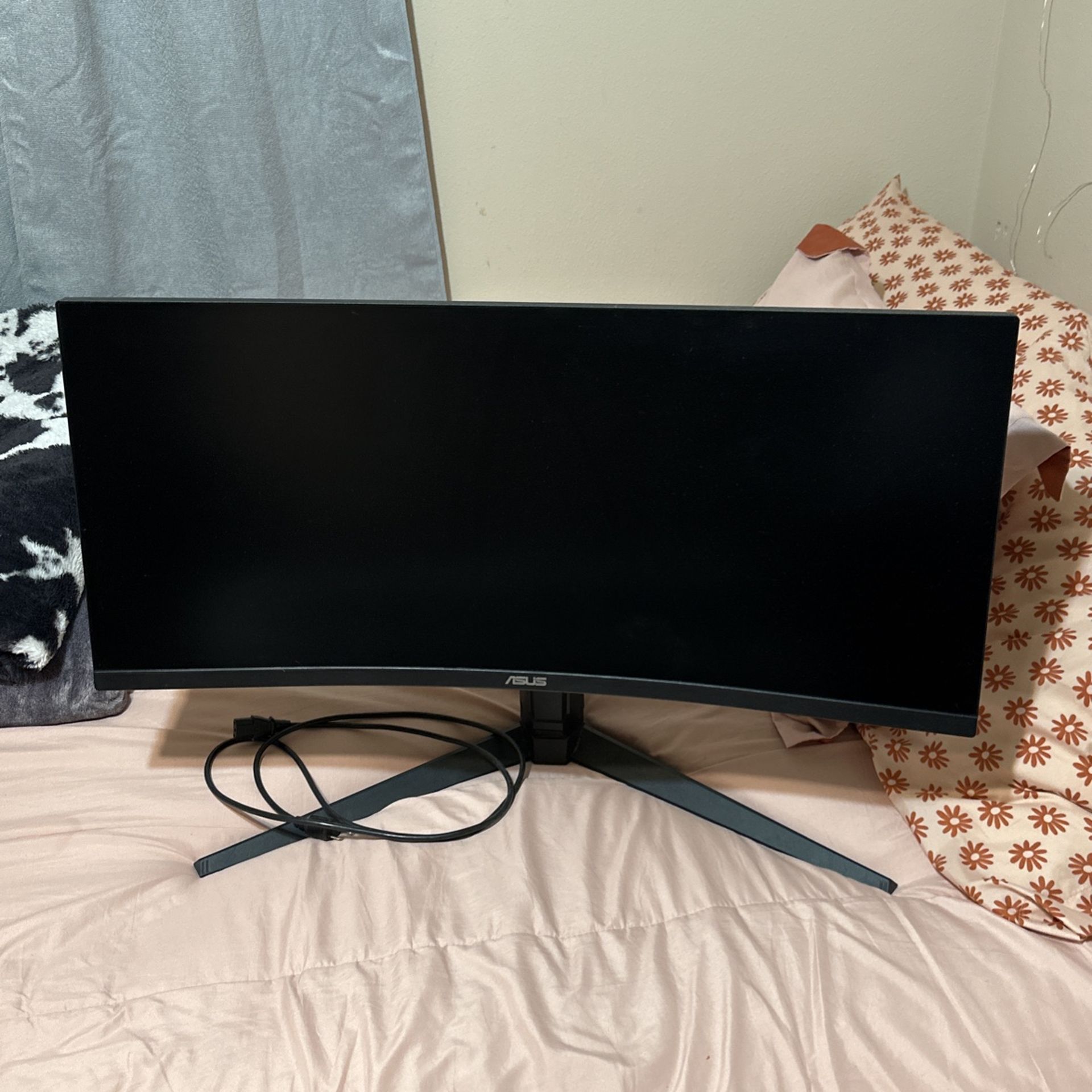 ASUS 32” monitor 1440p HDR curved monitor (165hz) 1ms extreme low