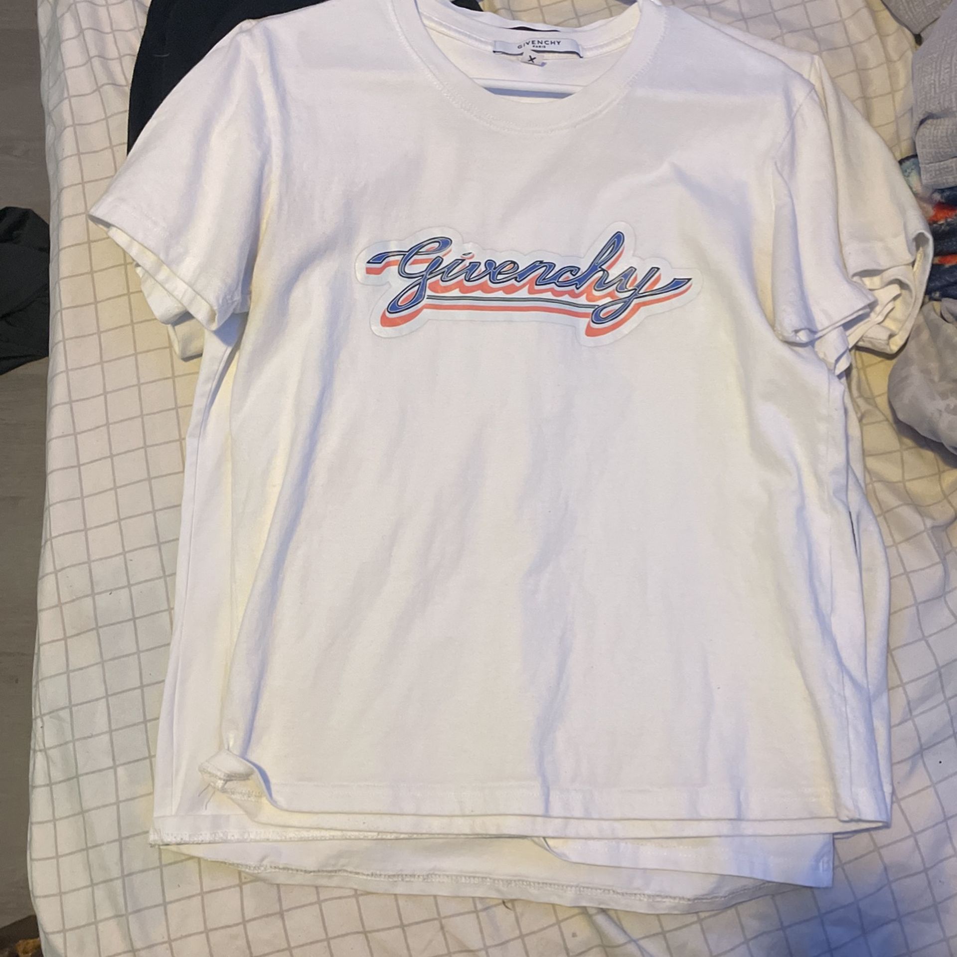 4 Tees